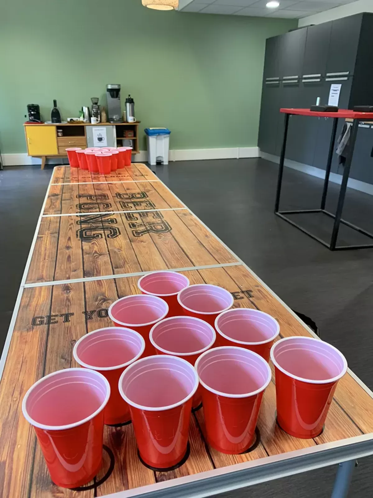 Table beer pong